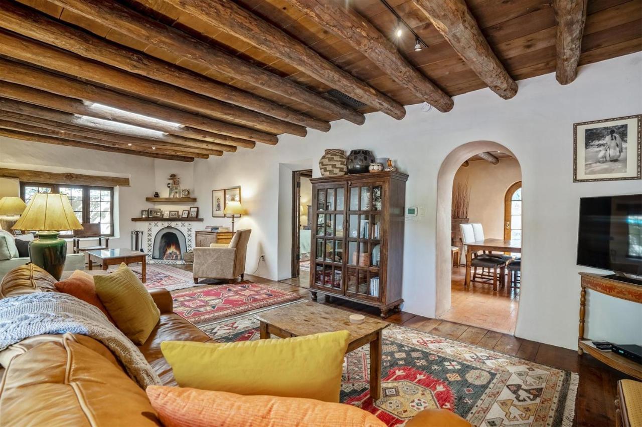 Garcia Street Adobe Villa ซานตาเฟ ภายนอก รูปภาพ