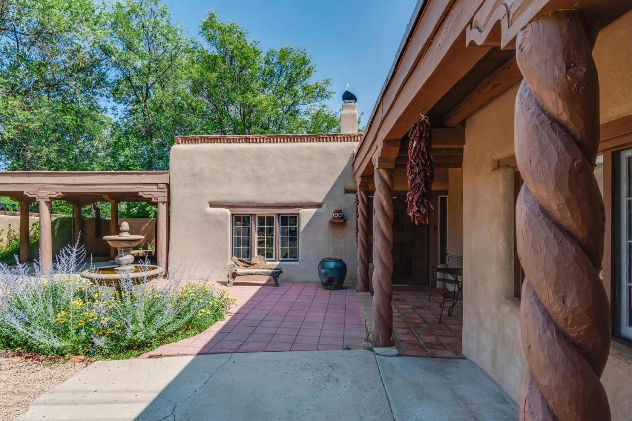 Garcia Street Adobe Villa ซานตาเฟ ภายนอก รูปภาพ